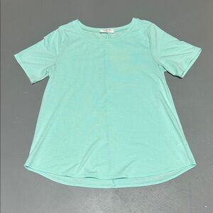 Zenana Mint Green Premium Essential Short Sleeve Shirt (Women’s Medium)